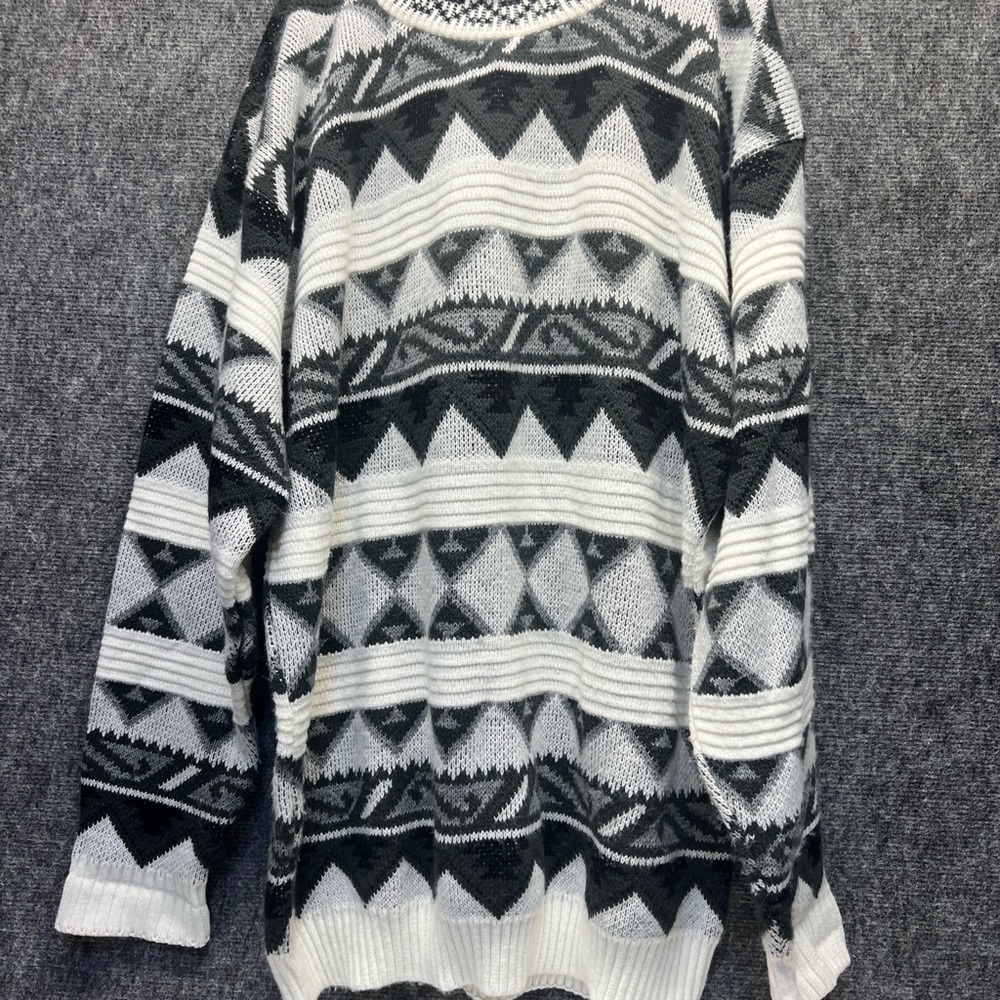 Big Area by Tag Sweater vintage